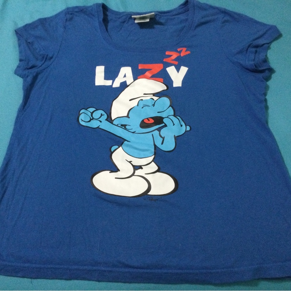 Smurf top sleep ware.